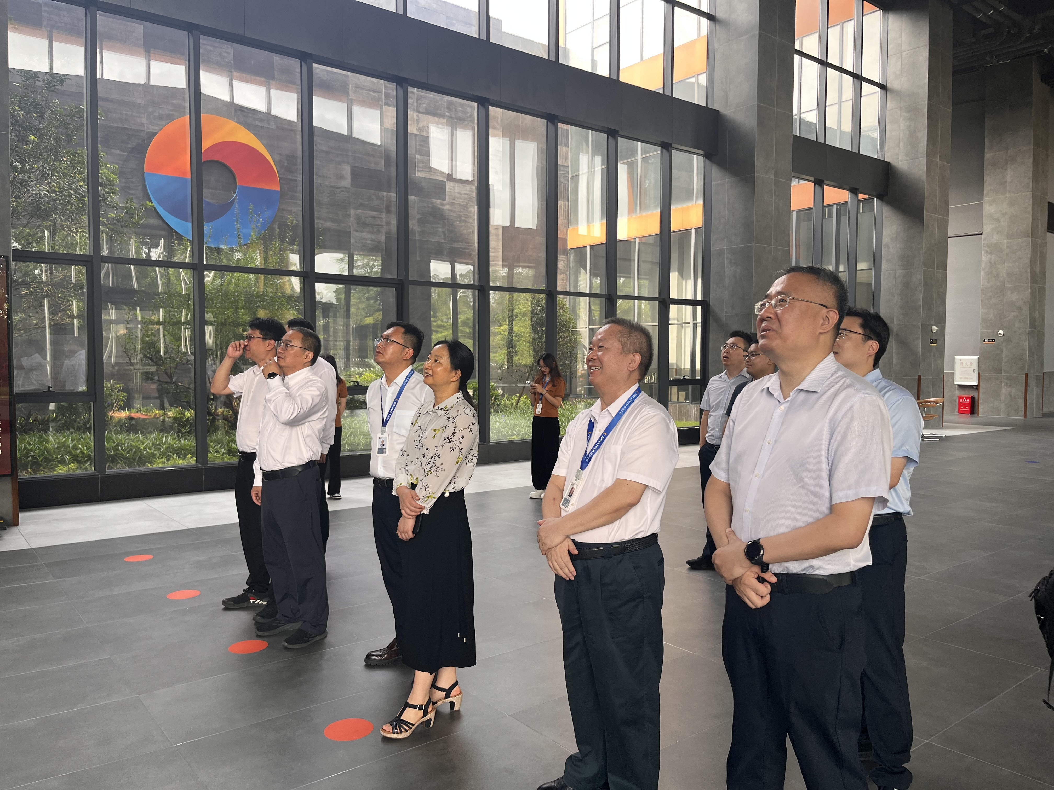 中國(guó)海油人力資源部副總經(jīng)理周林波一行蒞臨調(diào)研指導(dǎo)